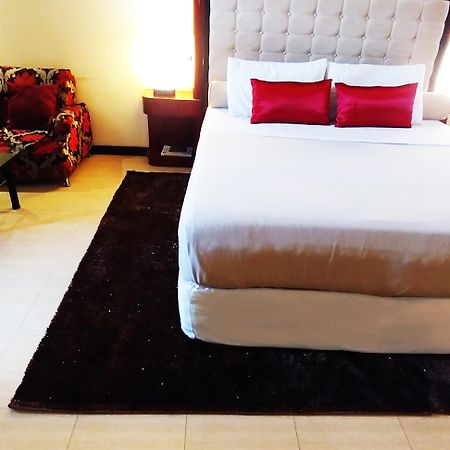 Dulcinea Hotel And Suites Мактан Экстерьер фото