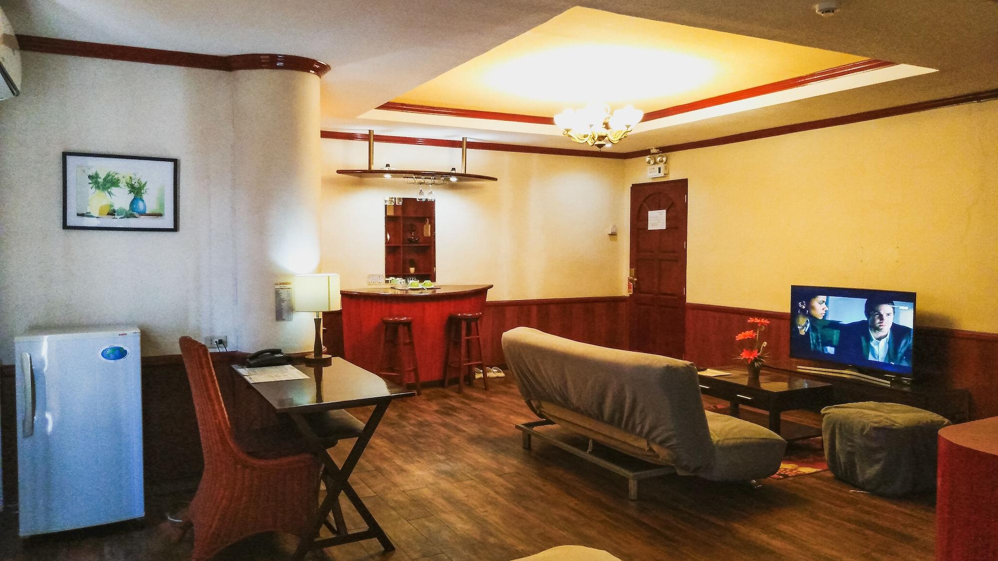 Dulcinea Hotel And Suites Мактан Экстерьер фото