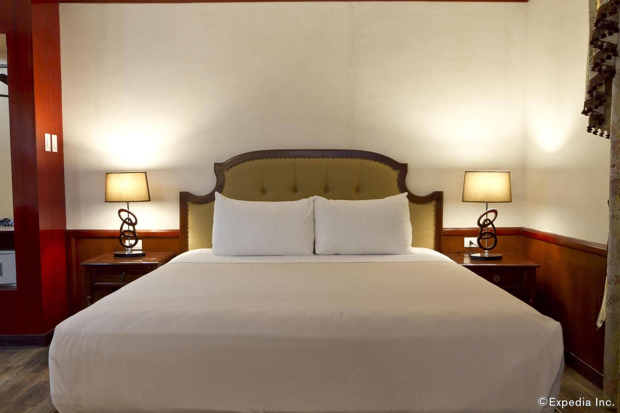 Dulcinea Hotel And Suites Мактан Экстерьер фото